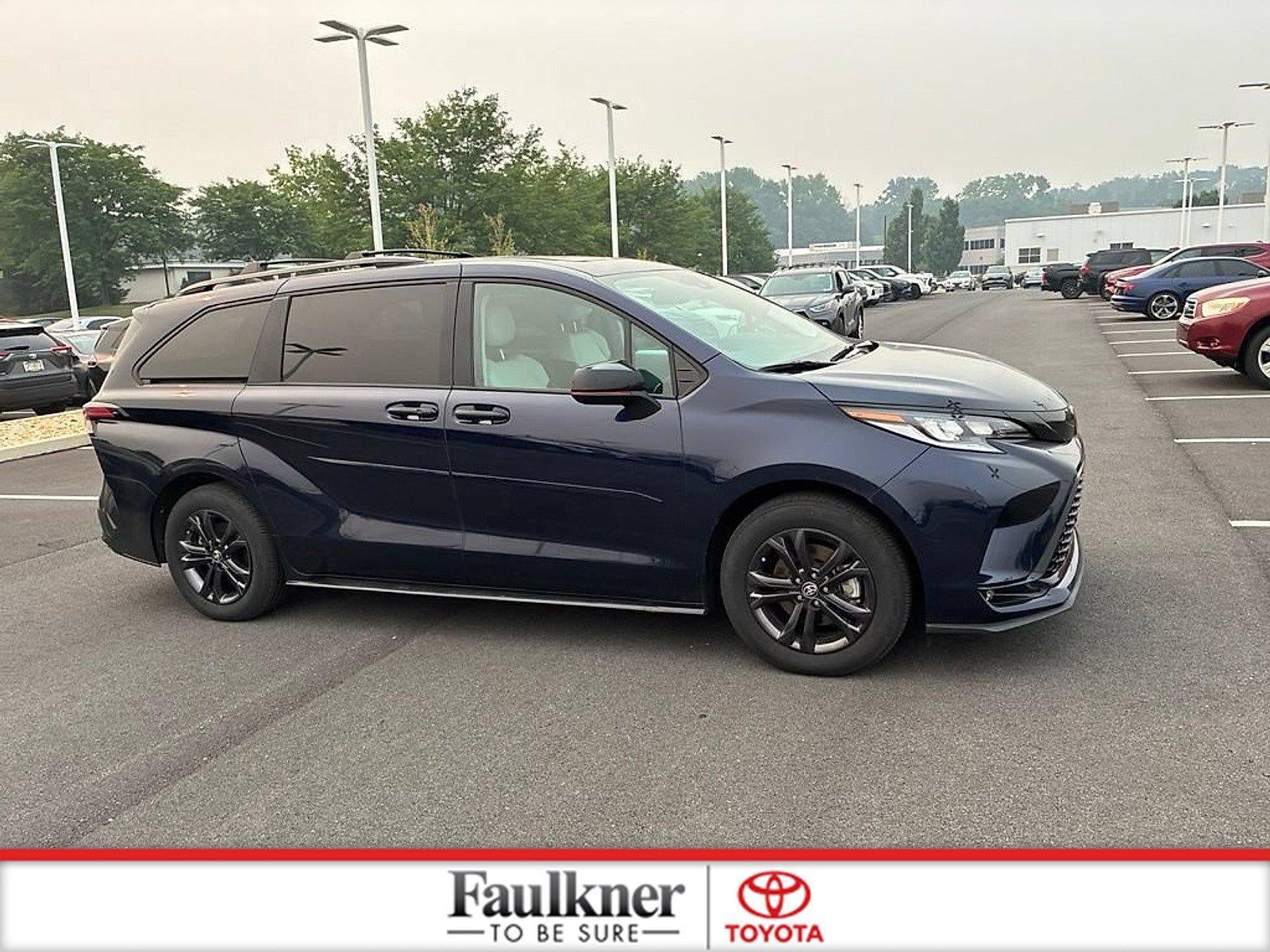 2025 Toyota Sienna XSE AWD 7-Passenger (Natl)