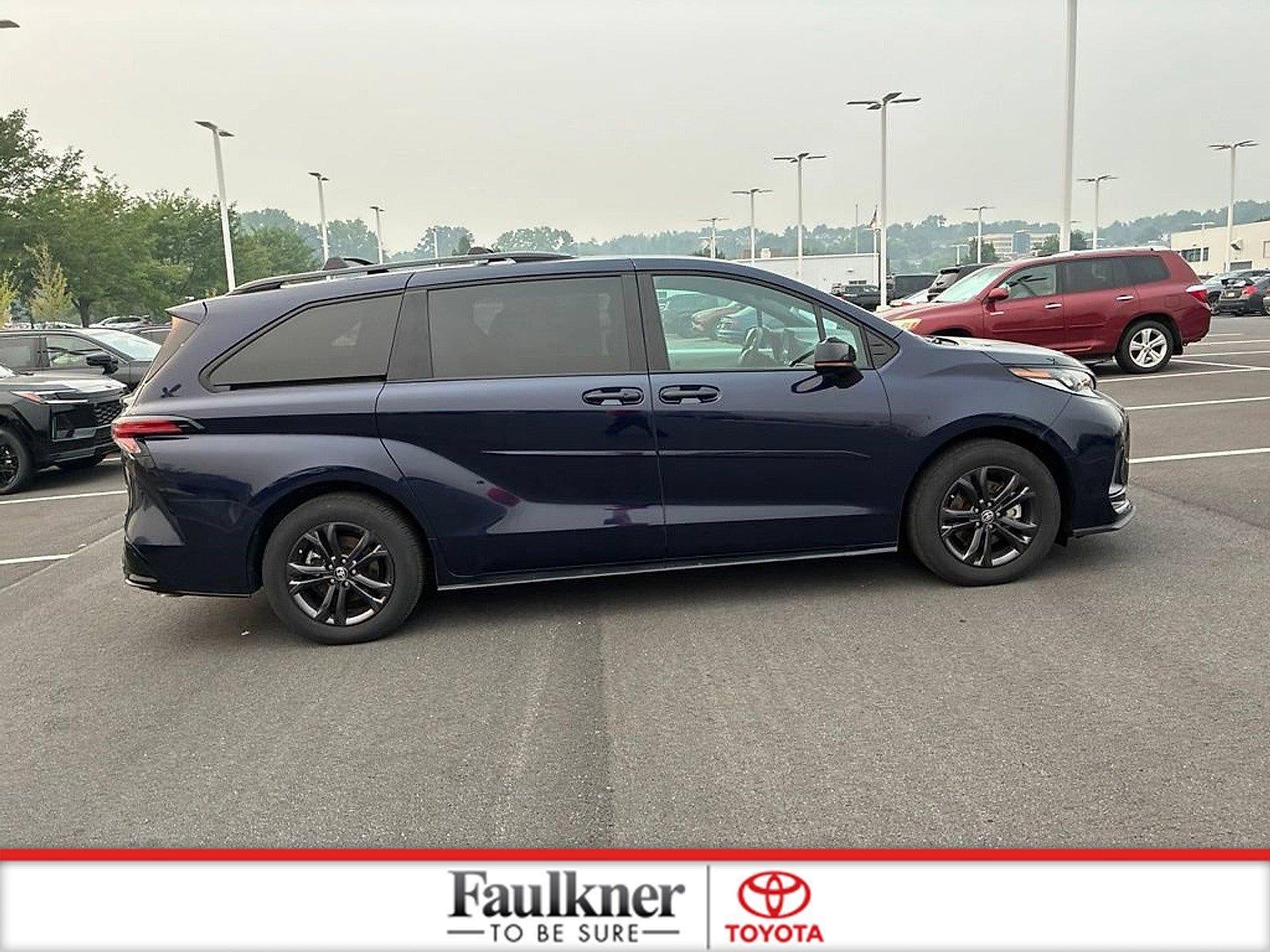 2025 Toyota Sienna XSE AWD 7-Passenger (Natl)