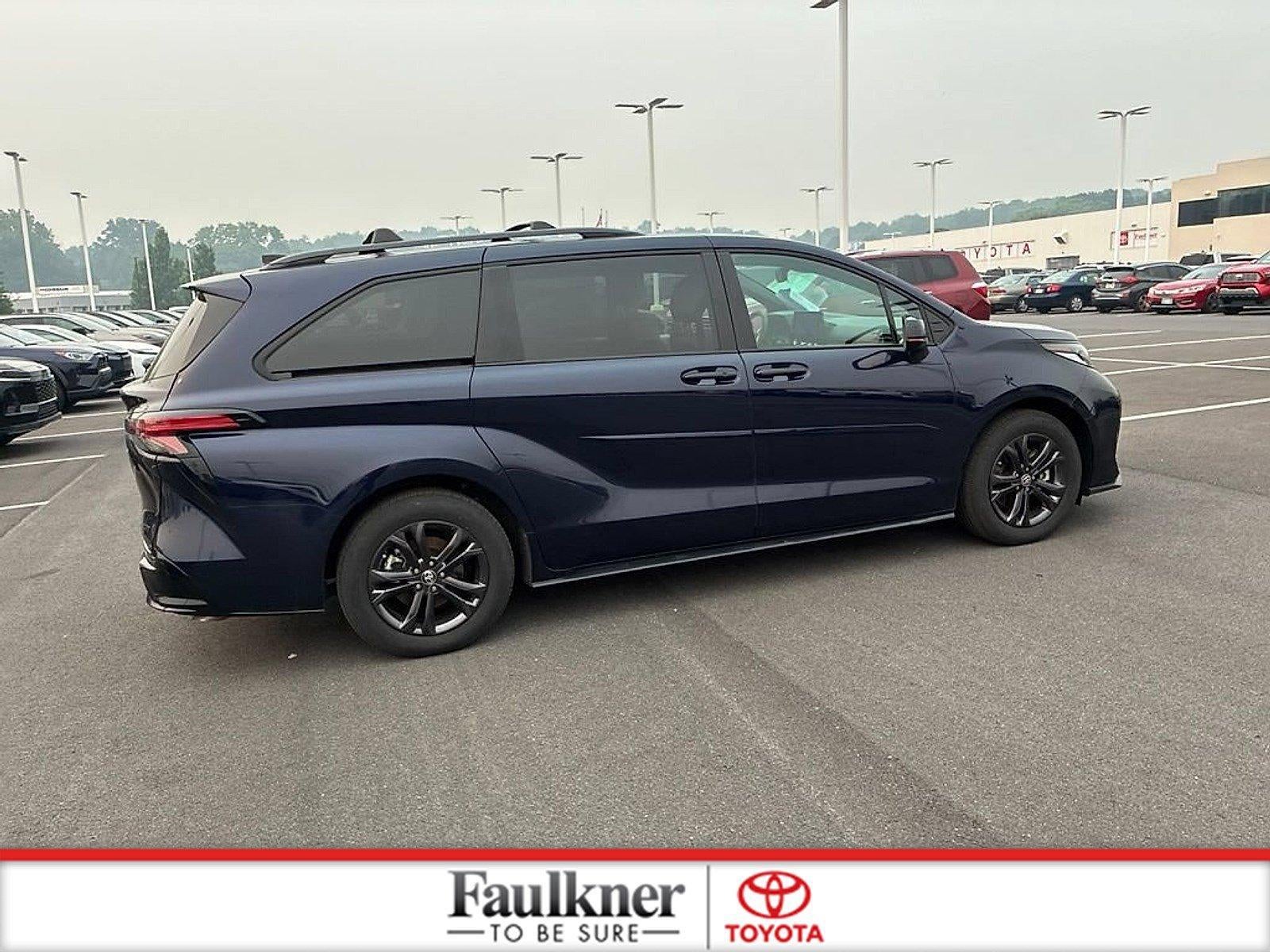 2025 Toyota Sienna XSE AWD 7-Passenger (Natl)
