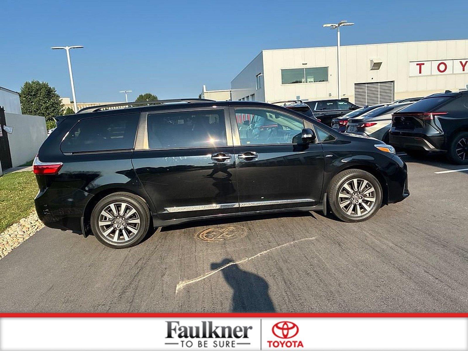 2018 Toyota Sienna Limited Premium AWD 7-Passenger (Natl)