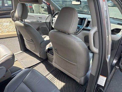 2017 Toyota Sienna Limited Premium AWD 7-Passenger (Natl)