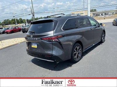 2025 Toyota Sienna Platinum AWD 7-Passenger (GS)