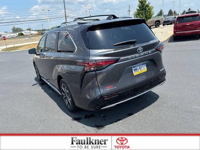 2025 Toyota Sienna Platinum AWD 7-Passenger (GS)