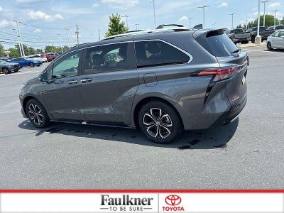 2025 Toyota Sienna Platinum AWD 7-Passenger (GS)