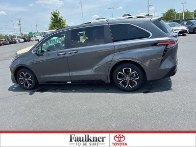 2025 Toyota Sienna Platinum AWD 7-Passenger (GS)