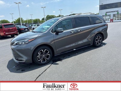 2025 Toyota Sienna Platinum AWD 7-Passenger (GS)