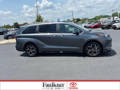 2025 Toyota Sienna Platinum AWD 7-Passenger (GS)
