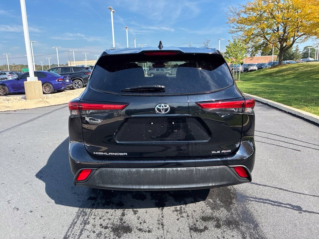 2022 Toyota Highlander XLE CERTIFIED