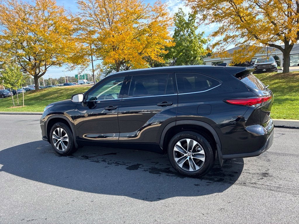 2022 Toyota Highlander XLE CERTIFIED