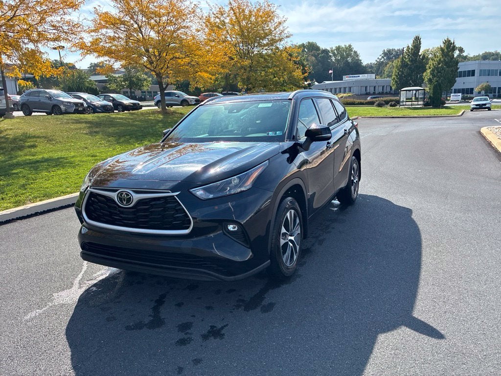 2022 Toyota Highlander XLE CERTIFIED