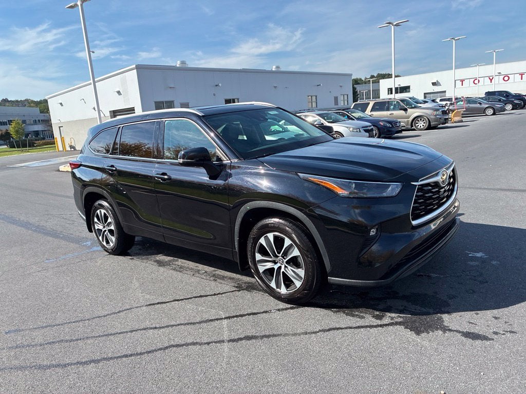 2022 Toyota Highlander XLE CERTIFIED
