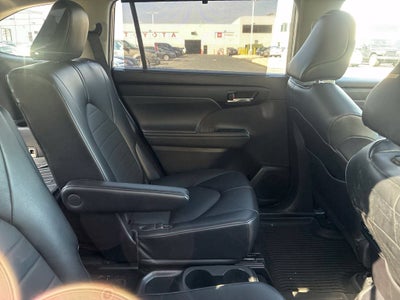 2022 Toyota Highlander XLE CERTIFIED