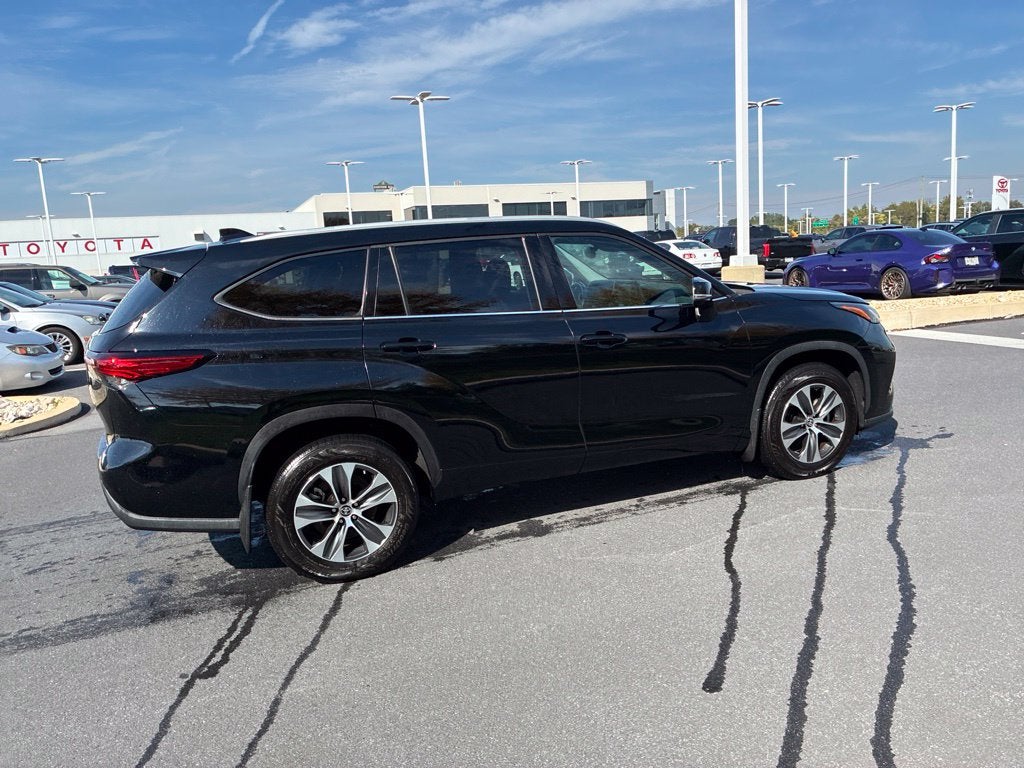 2022 Toyota Highlander XLE CERTIFIED