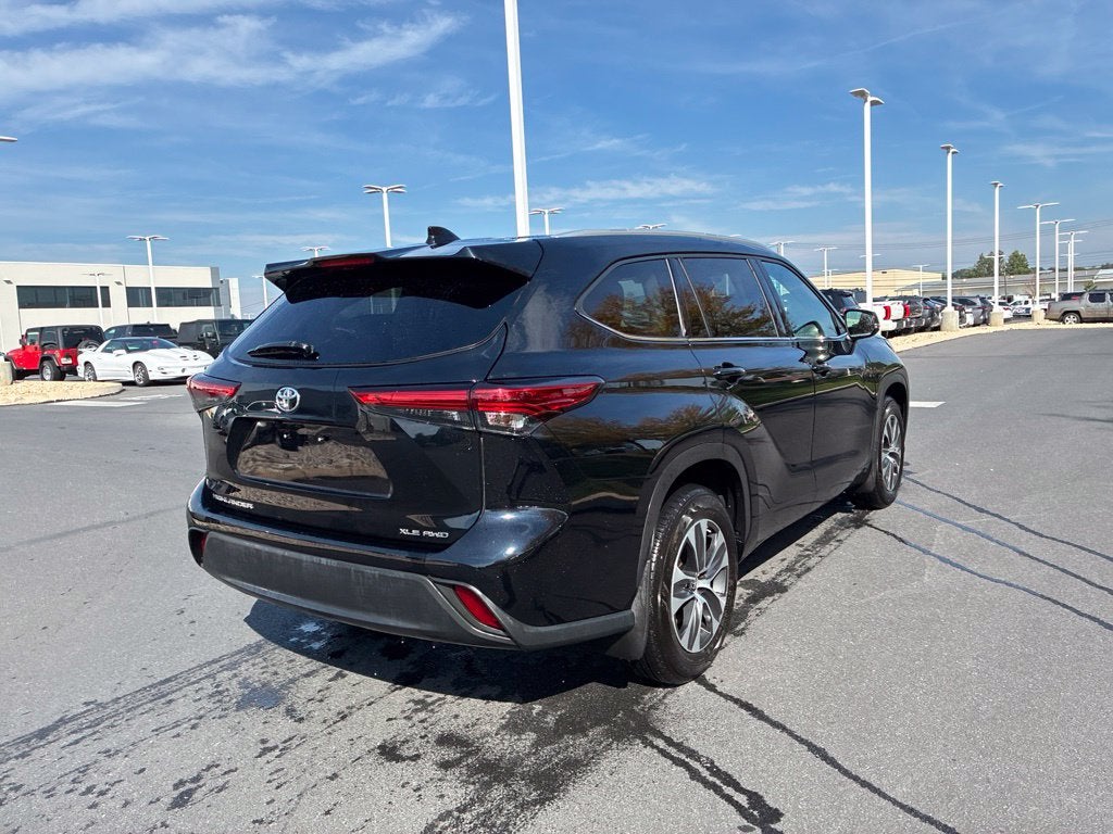 2022 Toyota Highlander XLE CERTIFIED