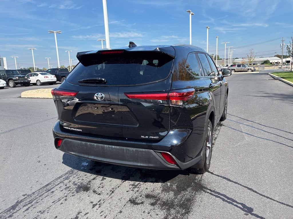 2022 Toyota Highlander XLE CERTIFIED