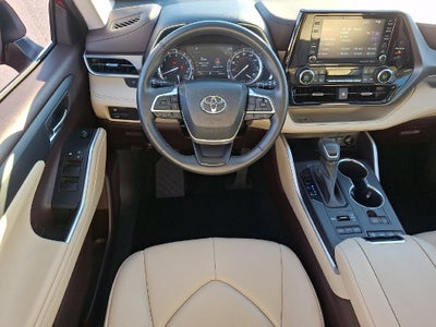 2022 Toyota Highlander XLE CERTIFIED