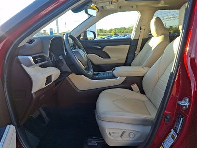 2022 Toyota Highlander XLE CERTIFIED