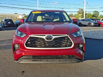 2022 Toyota Highlander XLE CERTIFIED