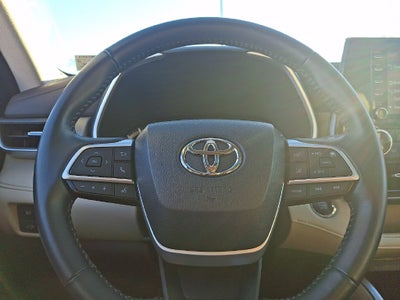 2022 Toyota Highlander XLE CERTIFIED