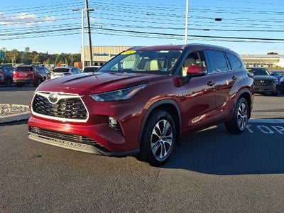 2022 Toyota Highlander XLE CERTIFIED