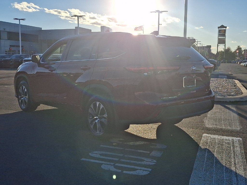 2022 Toyota Highlander XLE CERTIFIED