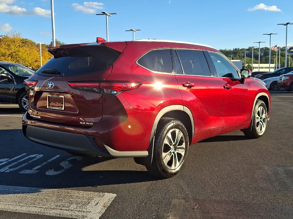2022 Toyota Highlander XLE CERTIFIED