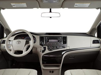 2013 Toyota Sienna 5dr 7-Pass Van V6 LE AWD (Natl)
