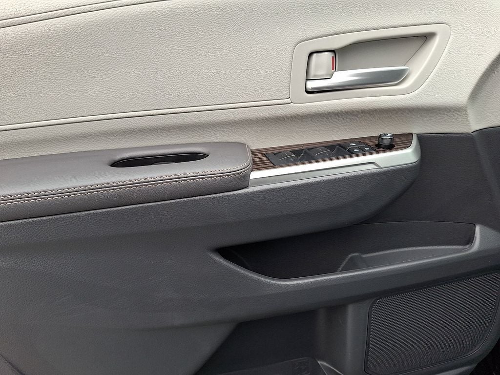 2024 Toyota Sienna XLE 7 Passenger
