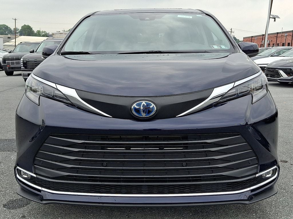 2024 Toyota Sienna XLE 7 Passenger