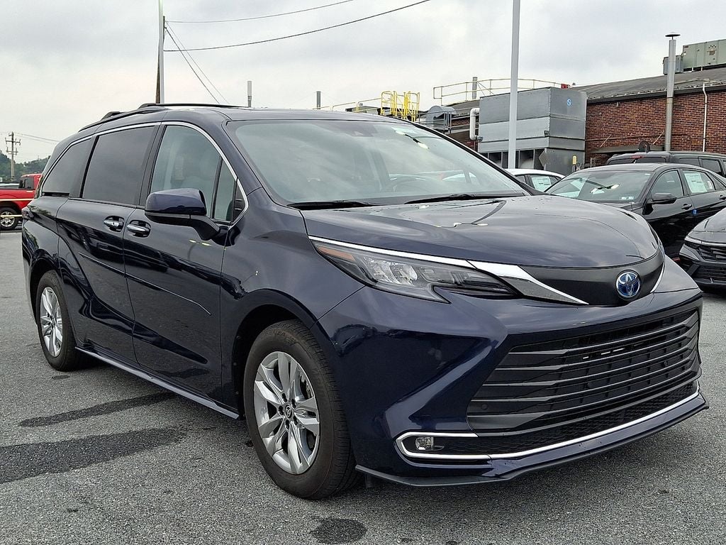 2024 Toyota Sienna XLE 7 Passenger