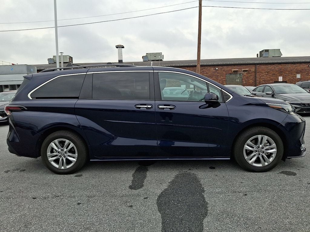 2024 Toyota Sienna XLE 7 Passenger