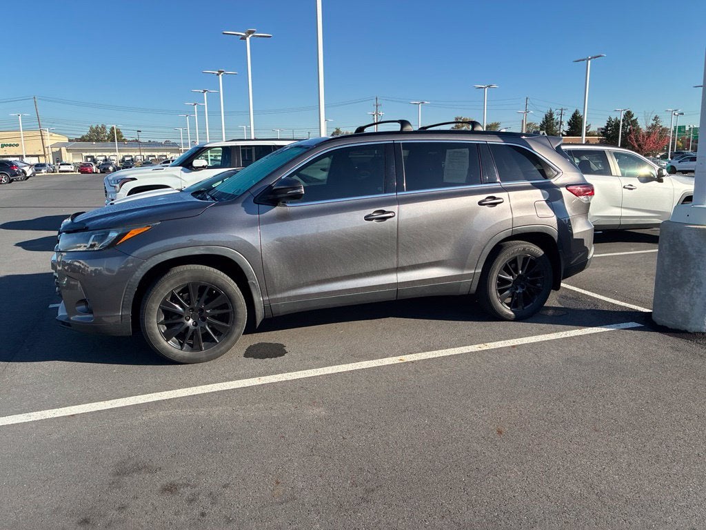 2019 Toyota Highlander SE