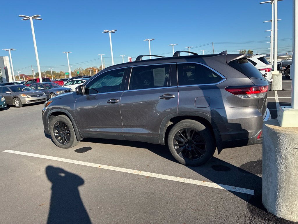 2019 Toyota Highlander SE