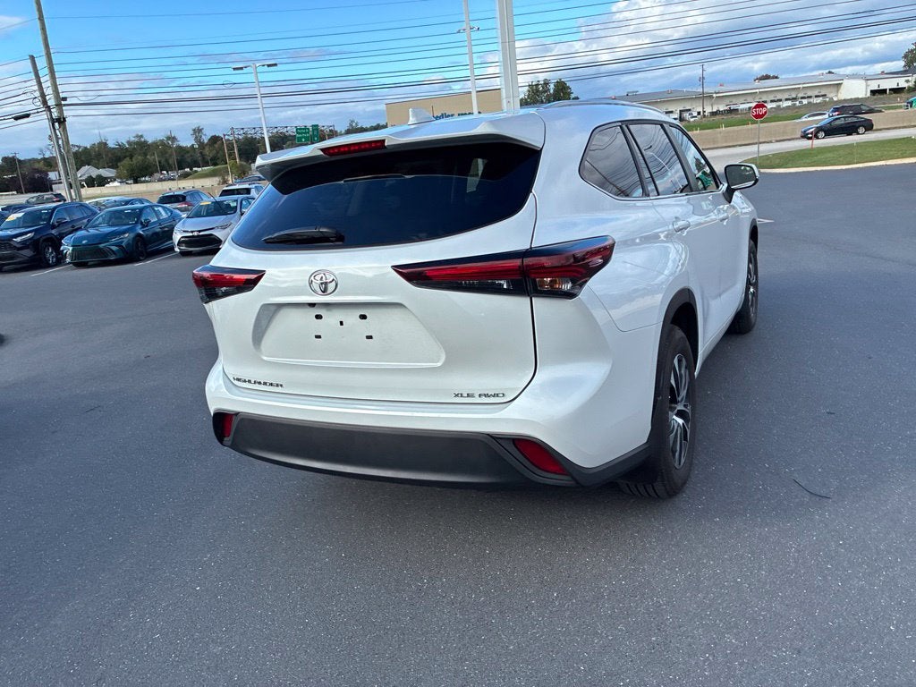 2026 Toyota Highlander XLE CERTIFIED