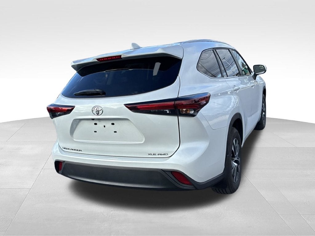 2026 Toyota Highlander XLE CERTIFIED