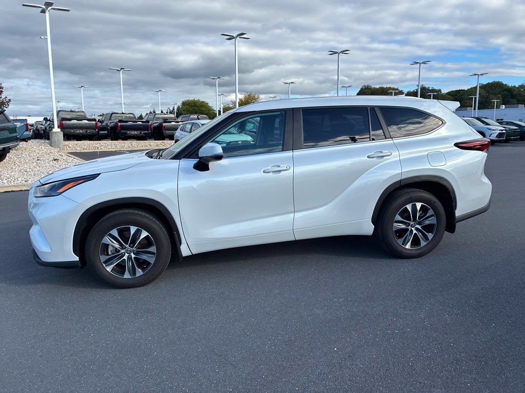 2026 Toyota Highlander XLE CERTIFIED