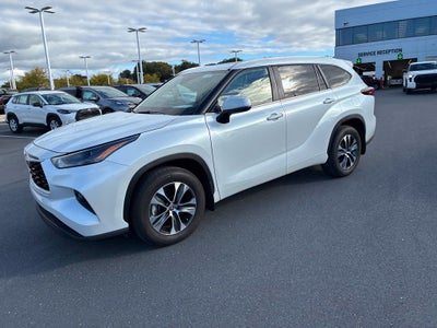 2026 Toyota Highlander XLE CERTIFIED