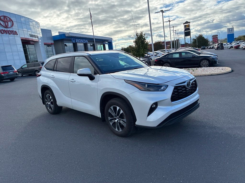 2026 Toyota Highlander XLE CERTIFIED