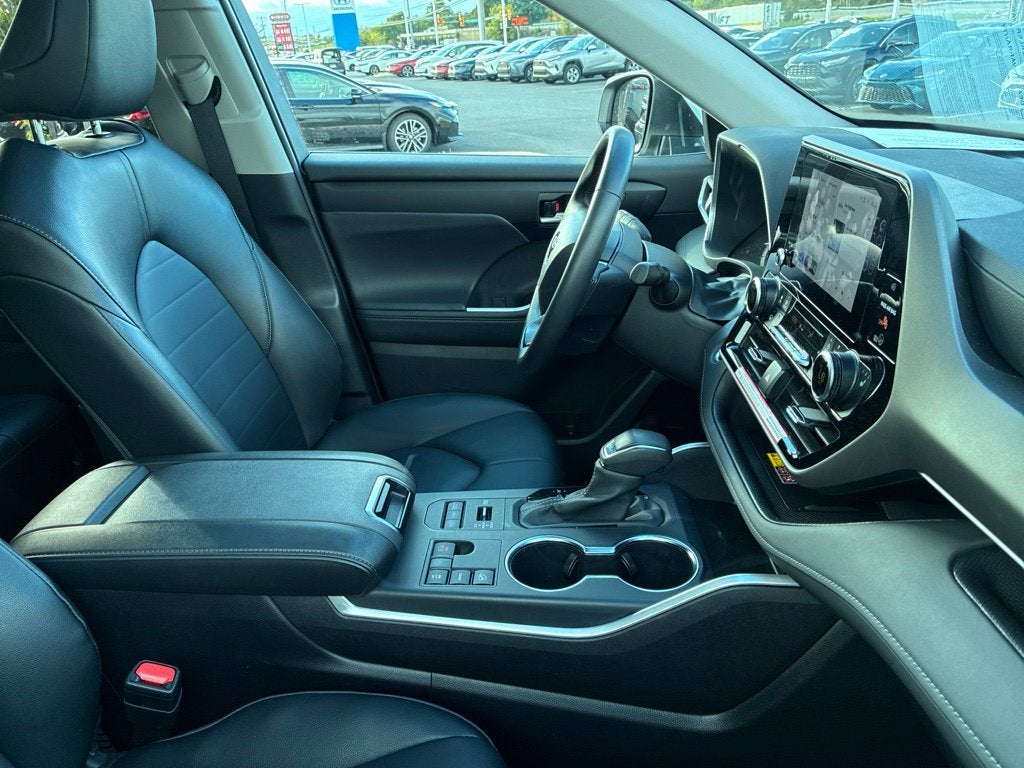 2026 Toyota Highlander XLE CERTIFIED