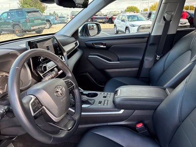 2026 Toyota Highlander XLE CERTIFIED