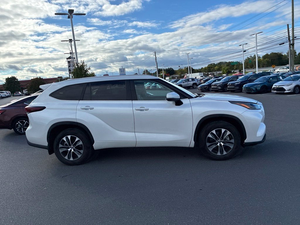2026 Toyota Highlander XLE CERTIFIED