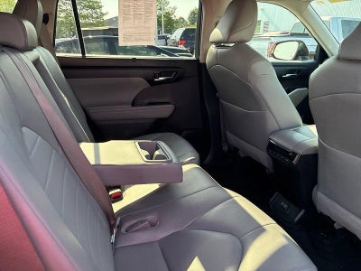 2024 Toyota Highlander XLE AWD (Natl)