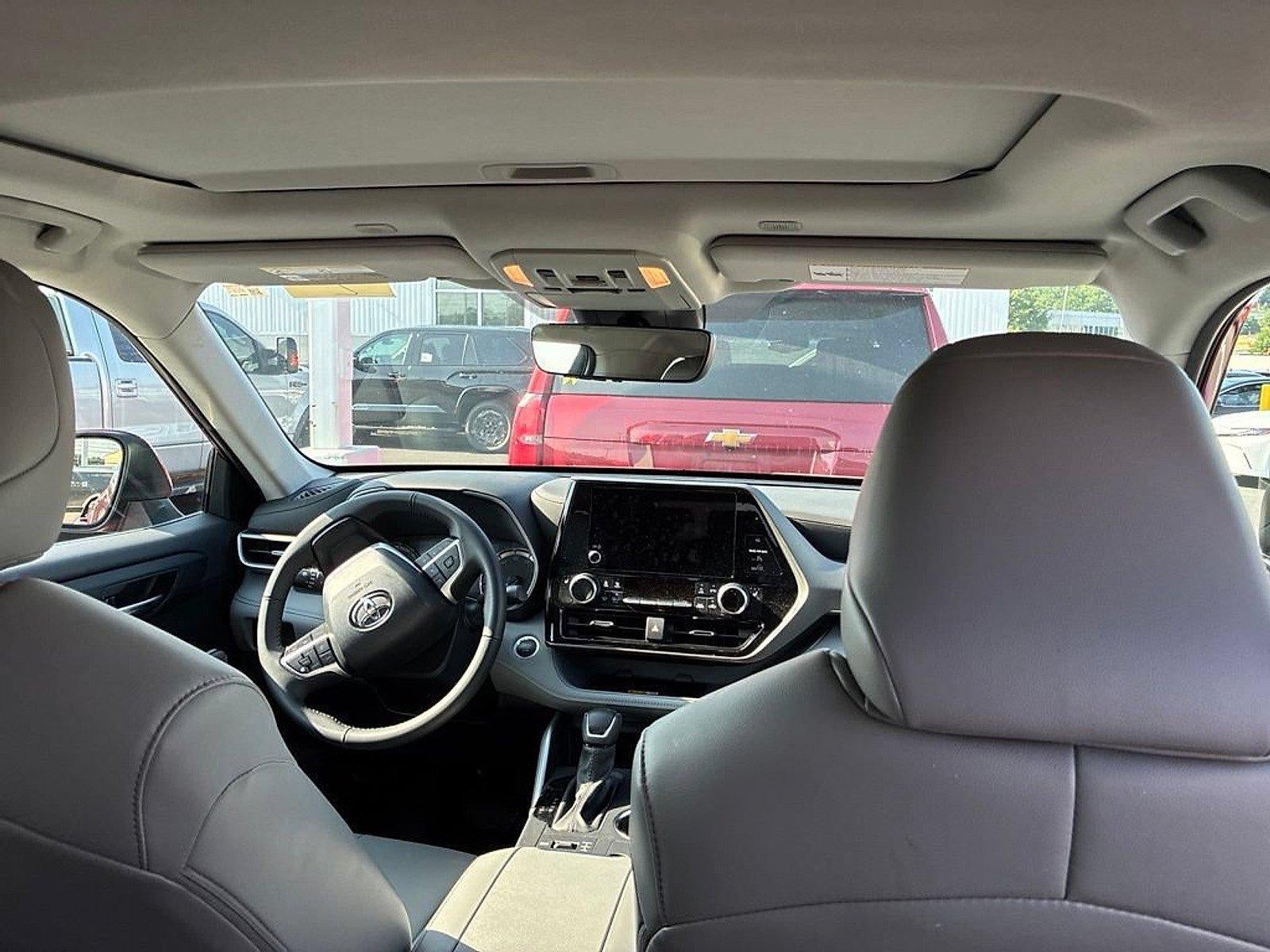 2024 Toyota Highlander XLE AWD (Natl)
