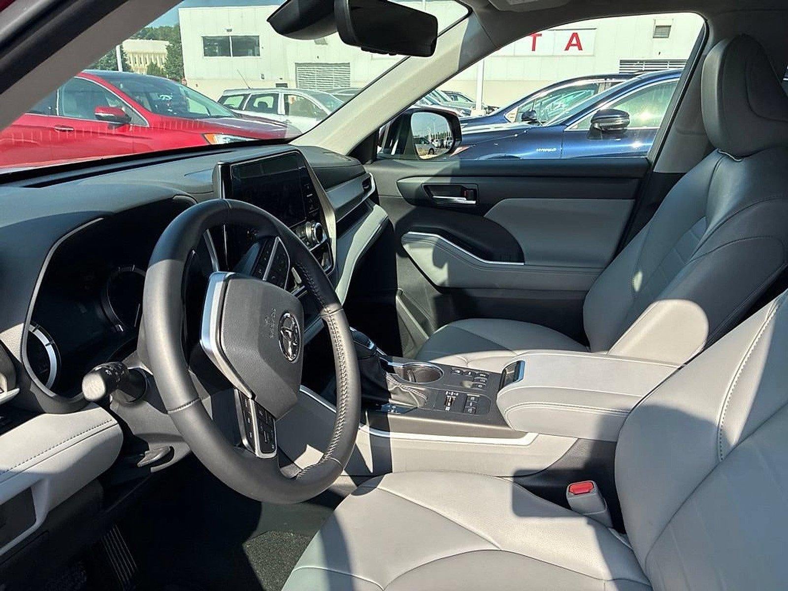 2024 Toyota Highlander XLE AWD (Natl)