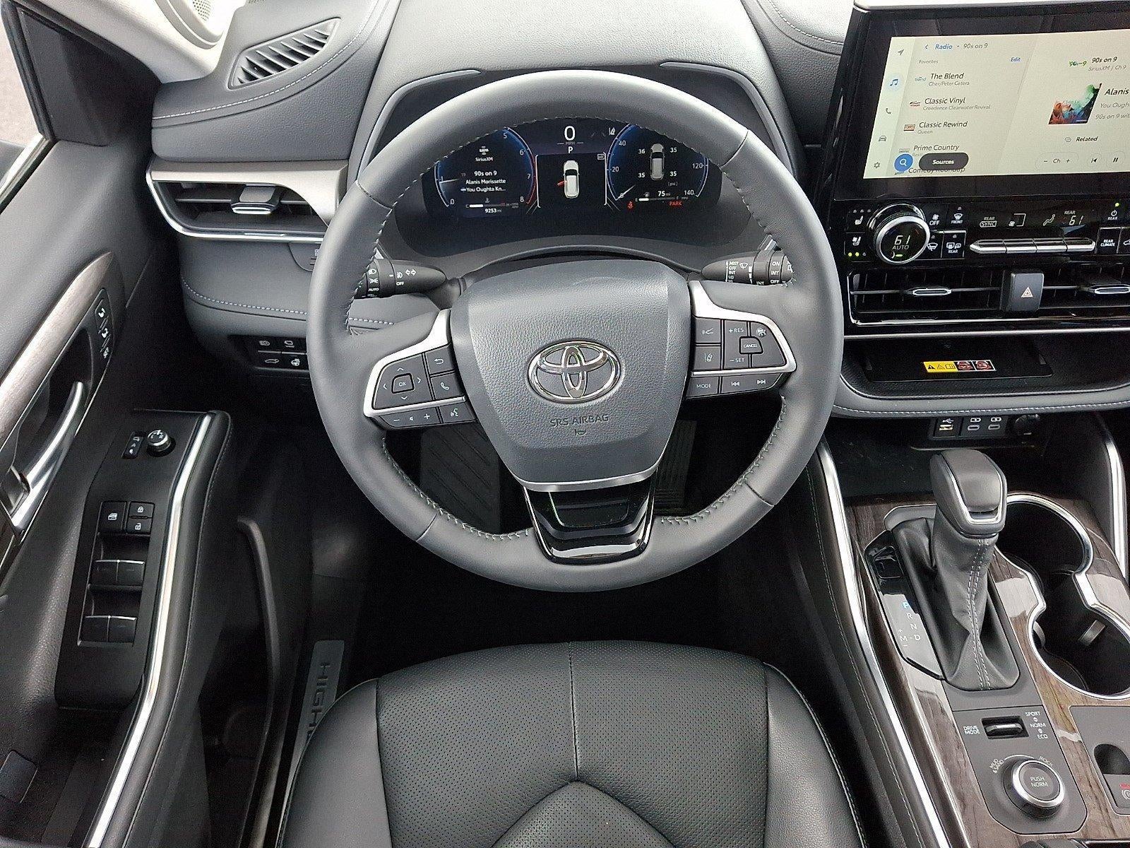 2025 Toyota Highlander Limited AWD (Natl)