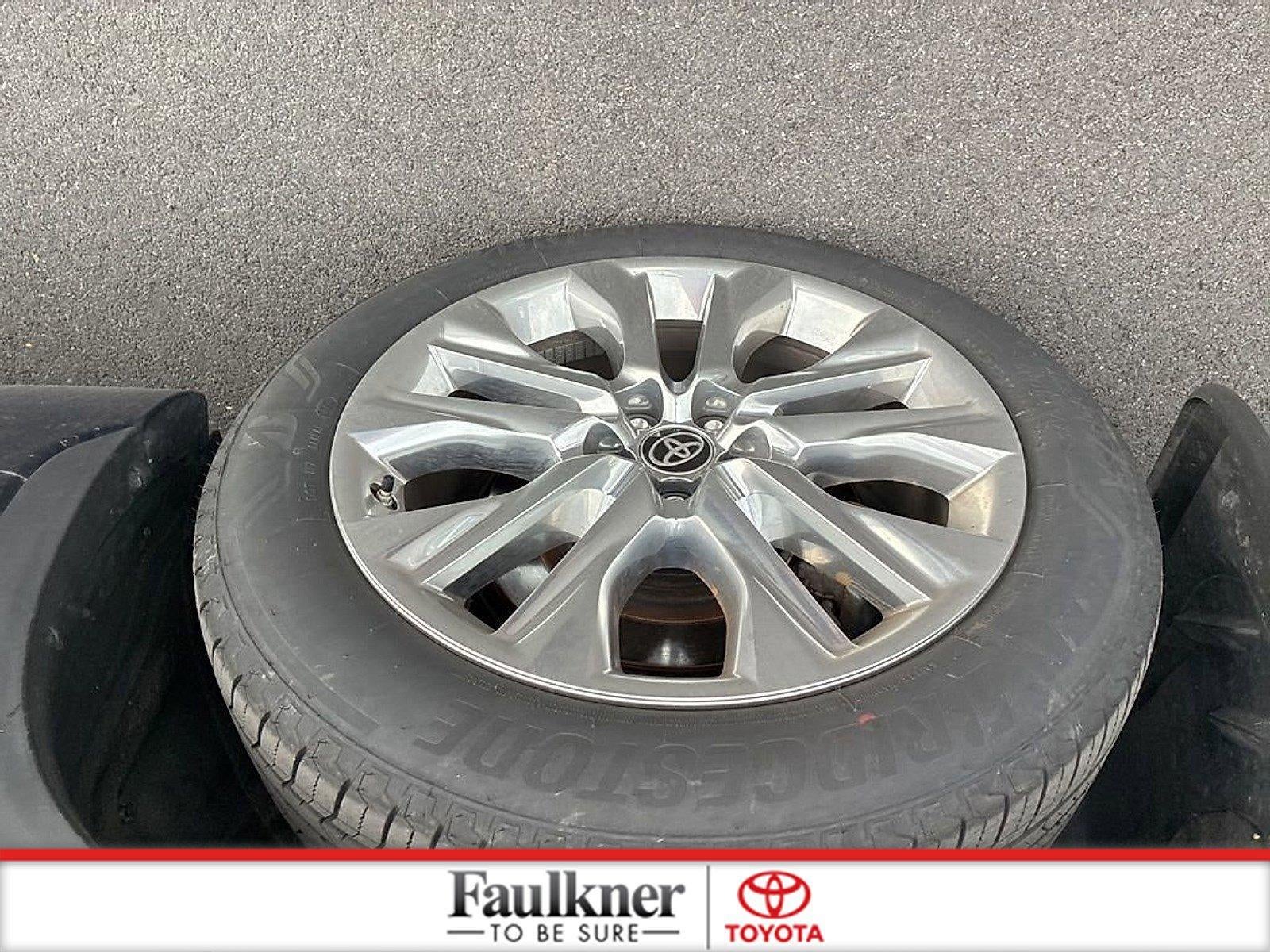 2025 Toyota Highlander LE AWD (Natl)