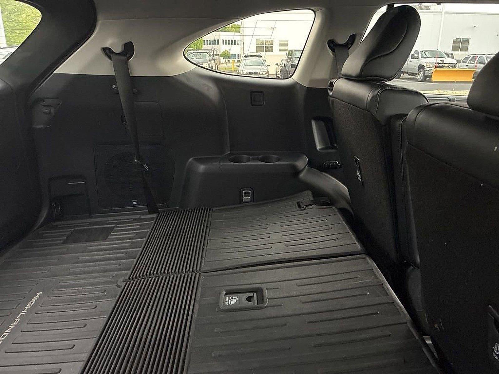 2025 Toyota Highlander LE AWD (Natl)