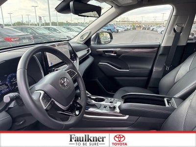 2025 Toyota Highlander LE AWD (Natl)