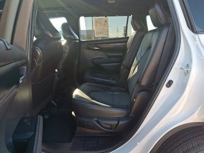 2022 Toyota Highlander XSE CERTIFIED