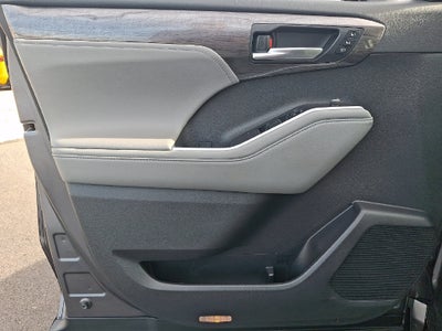 2022 Toyota Highlander Hybrid Limited CERTIFIED